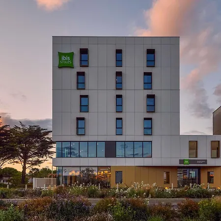 Otel Ibis Styles Montpellier Aeroport Parc Des Expos 3*